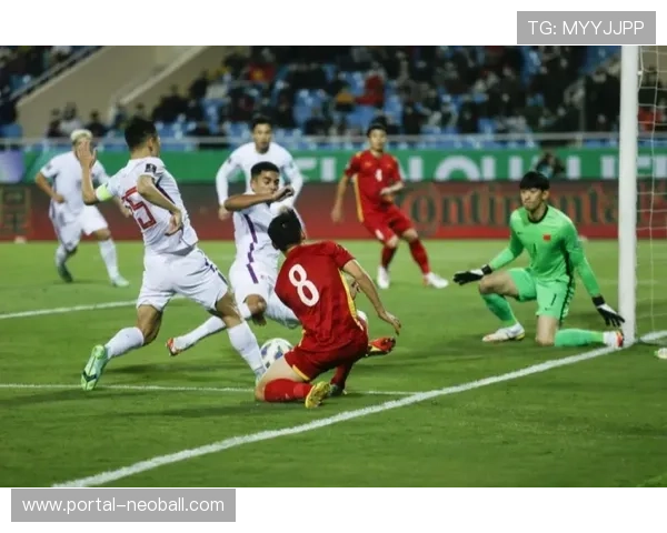 非洲杯决赛点球时刻，爱德华门迪扑救引全场沸腾